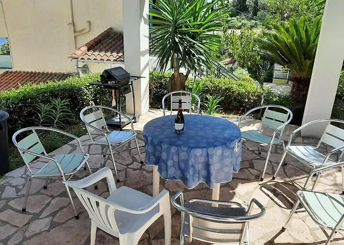 Appartement In With Sea Views & Pool Benitses (Corfu)