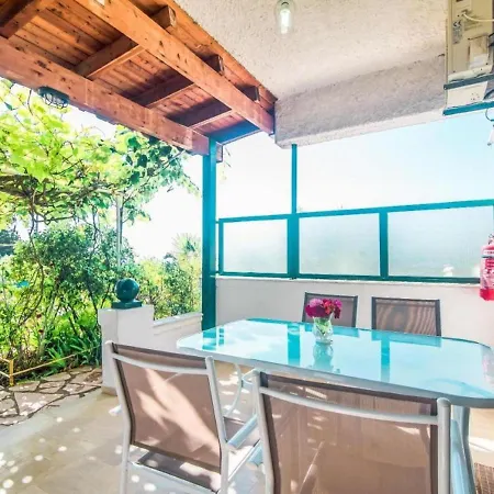 In With Sea Views & Pool 公寓 贝尼蔡斯