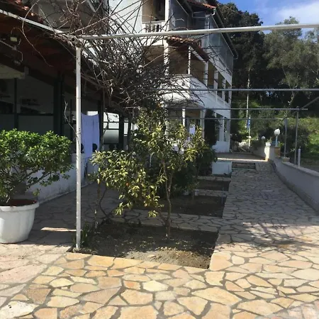 Apartment In Mpenitses With Pool *