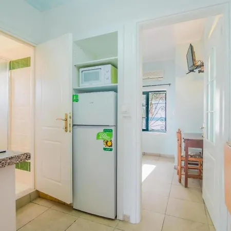 Apartment In Mpenitses With Pool 贝尼蔡斯
