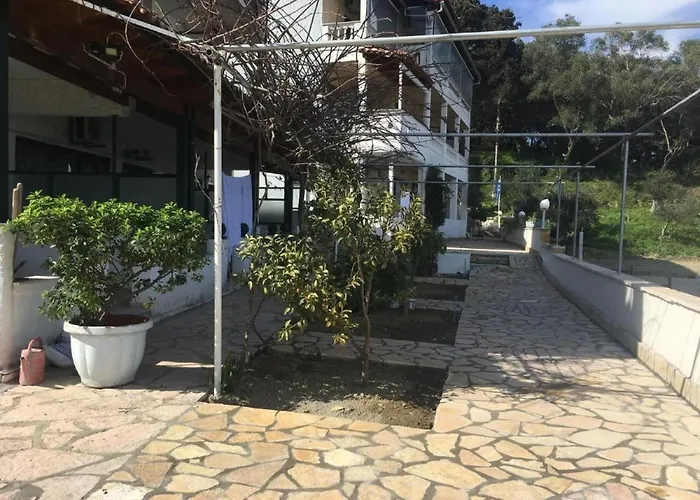 In With Sea Views & Pool *