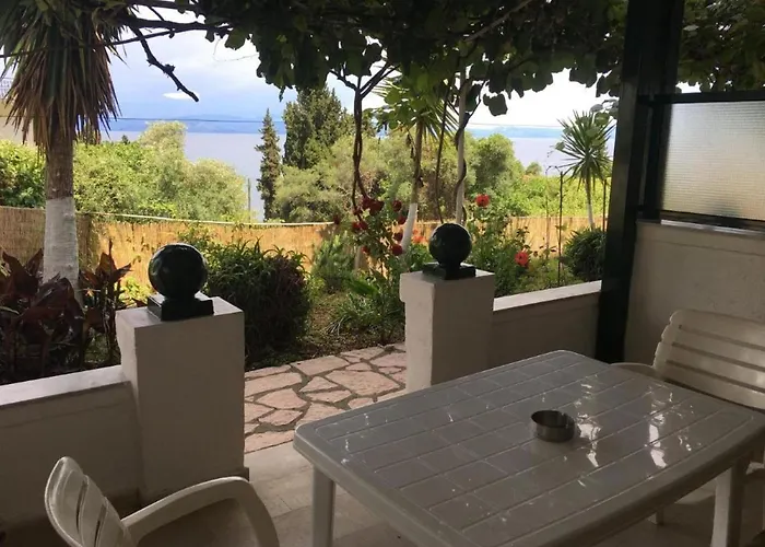 In With Sea Views & Pool Apartment Benitses (Corfu)