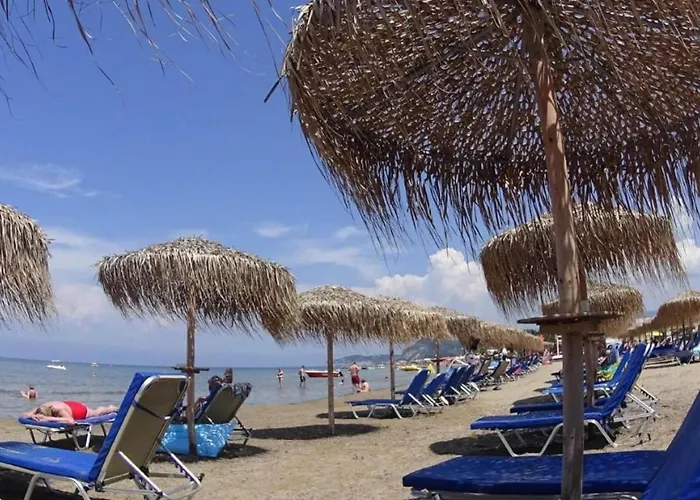 In With Sea Views & Pool Apartament